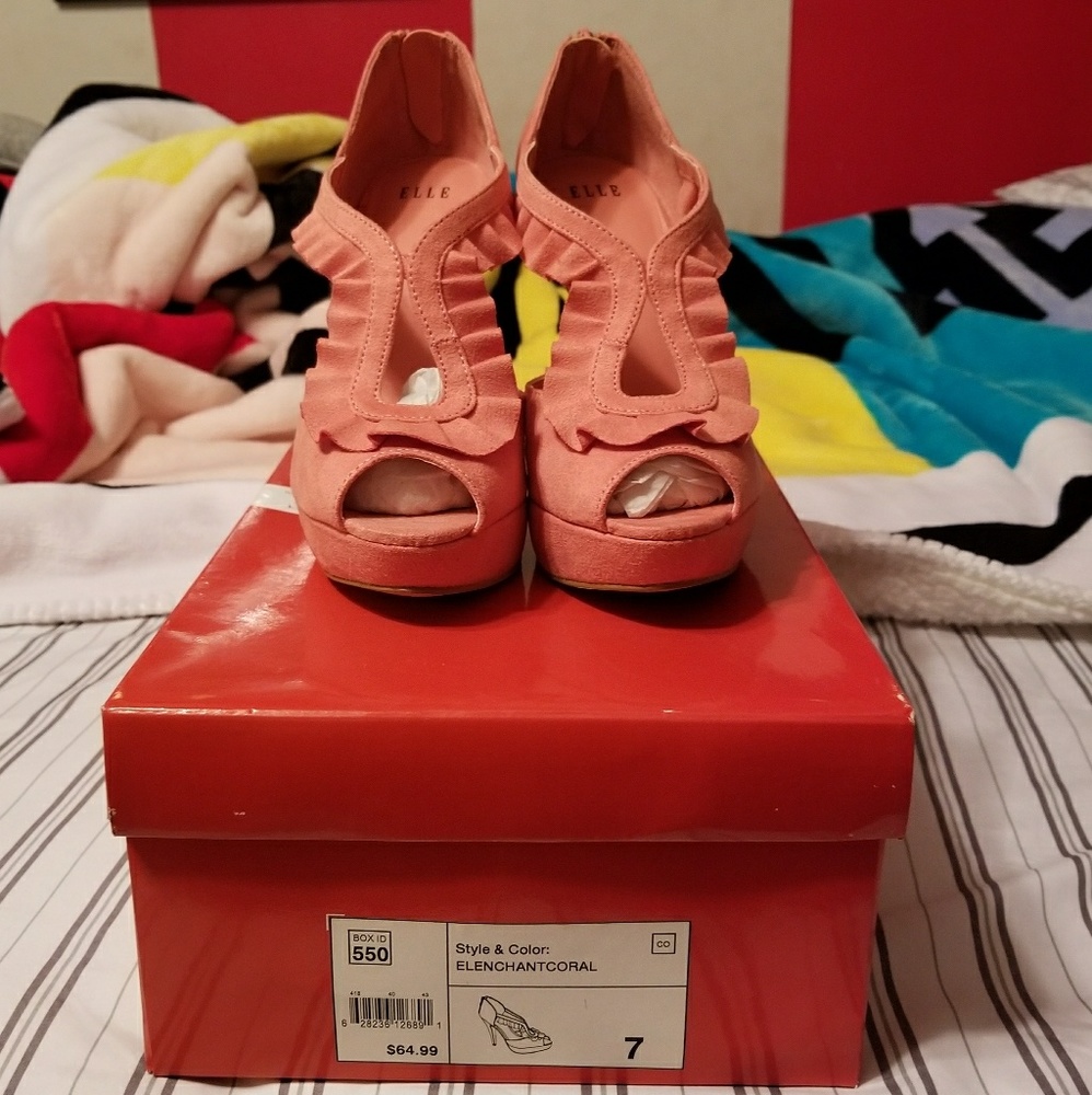 Elle heels